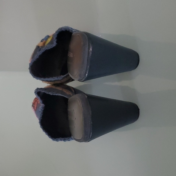 Nine West 4" Platform Clogs - Picture 3 of 7